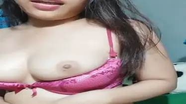 Aksi Bodi Mulus ABG Cantik Live Show Semok Backdrop